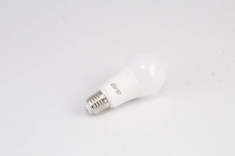 led-bulb-e27-color-change-eve-02